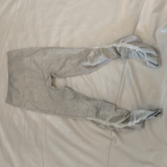 Fabletics heathered grey high waisted seamless runched leggings - Picture 2 of 5